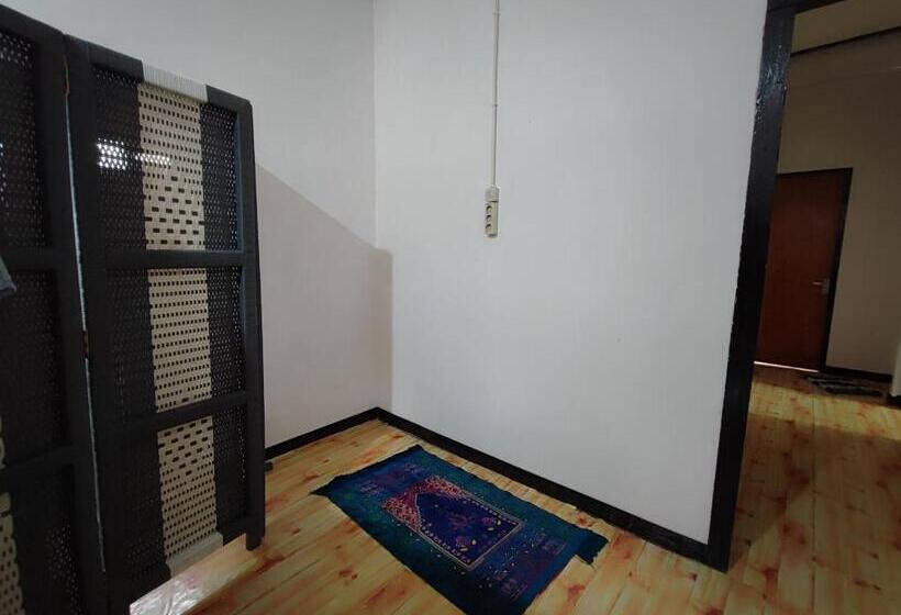 فندق Oyo 92357 Zzip Homestay