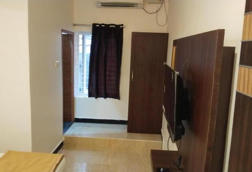 Отель Ponni Residency Thanjavur