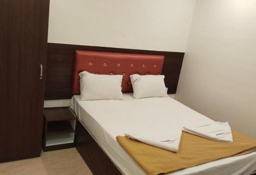 Отель Ponni Residency Thanjavur