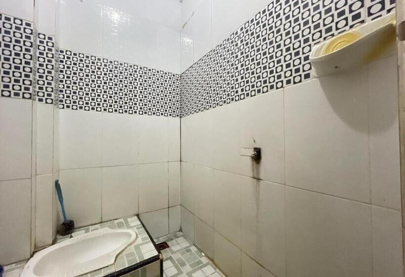 هتل Spot On 92362 Pondokan Tali Super