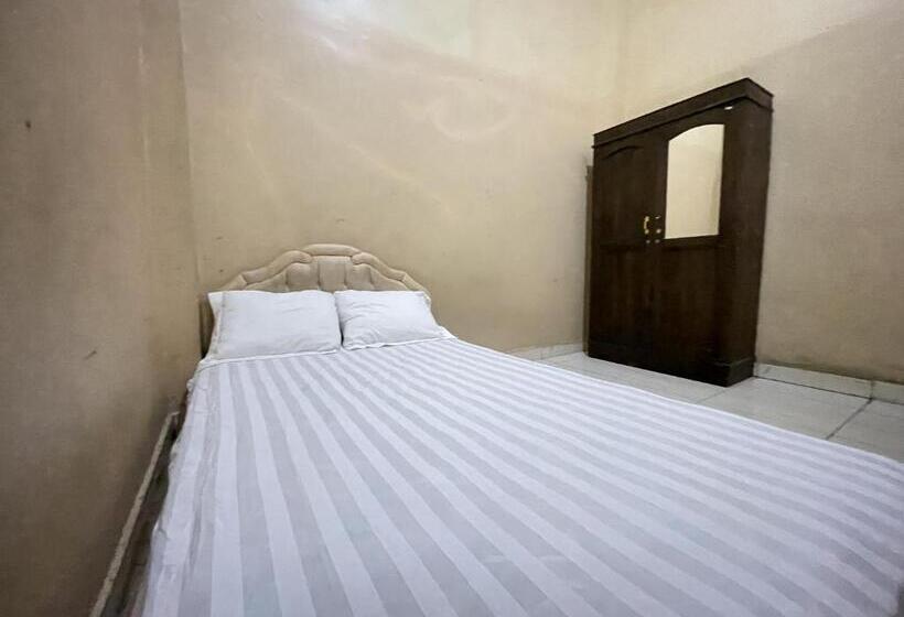 Отель Spot On 92362 Pondokan Tali Super