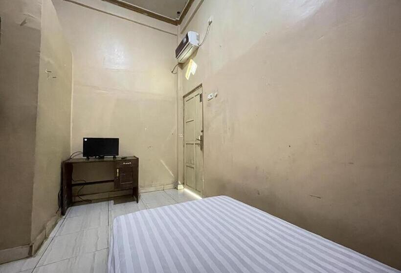 Отель Spot On 92362 Pondokan Tali Super