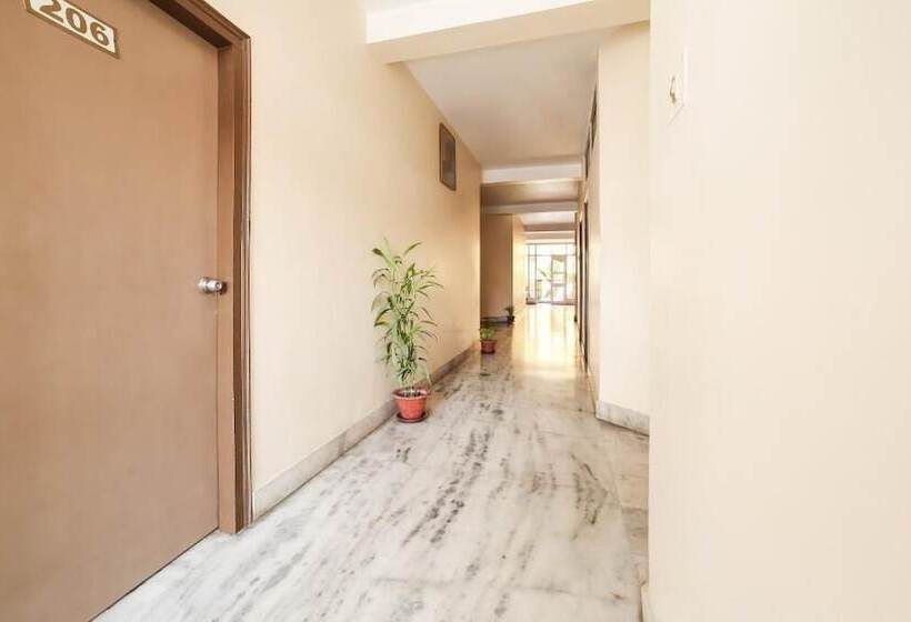 Отель Uttam Guest House