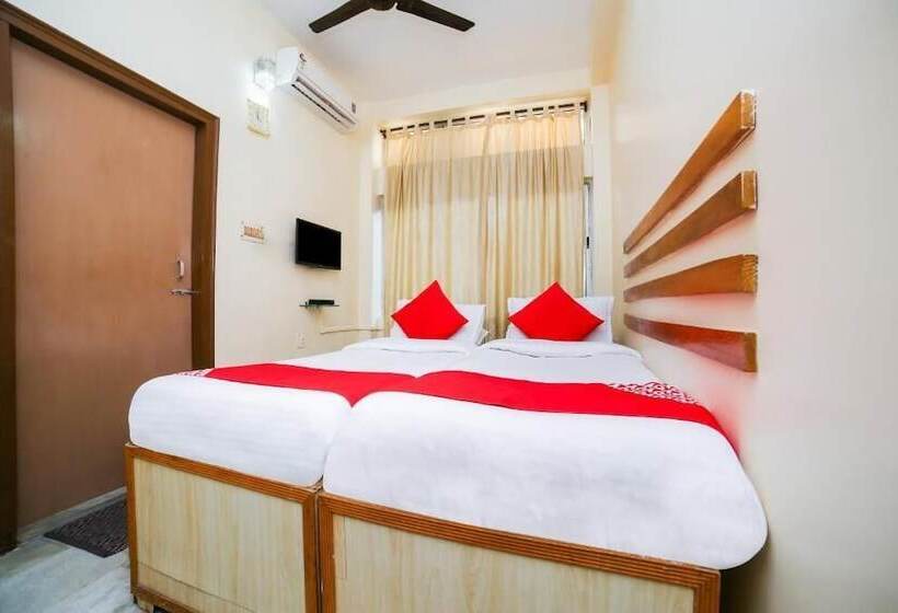 Отель Uttam Guest House