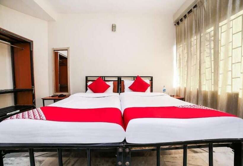 Отель Uttam Guest House