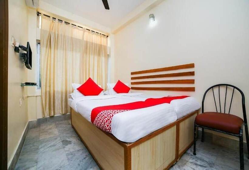 Отель Uttam Guest House