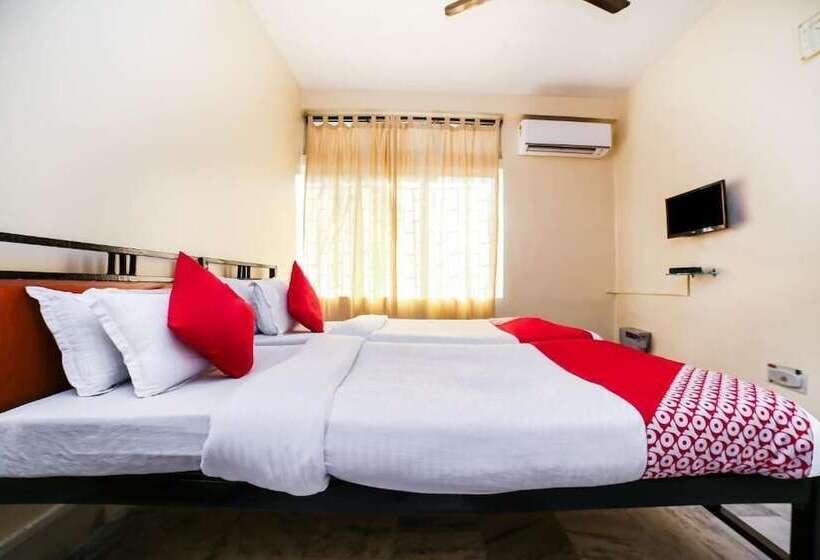 Отель Uttam Guest House