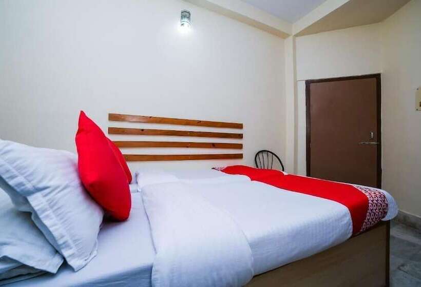 Отель Uttam Guest House