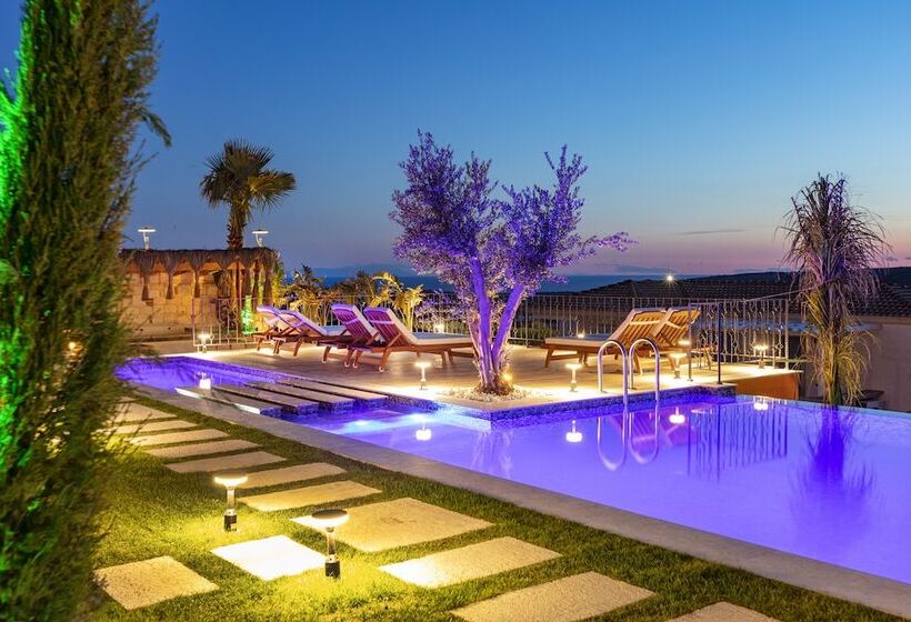 Lavie Otel çeşme