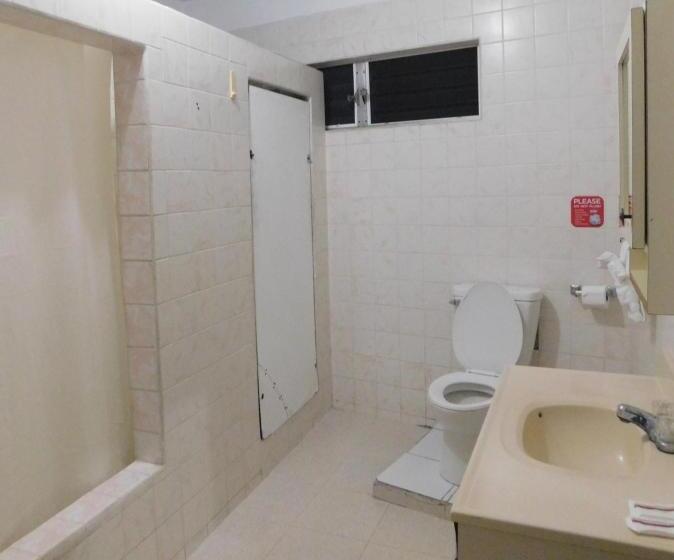פנסיון Arnold S Guest House