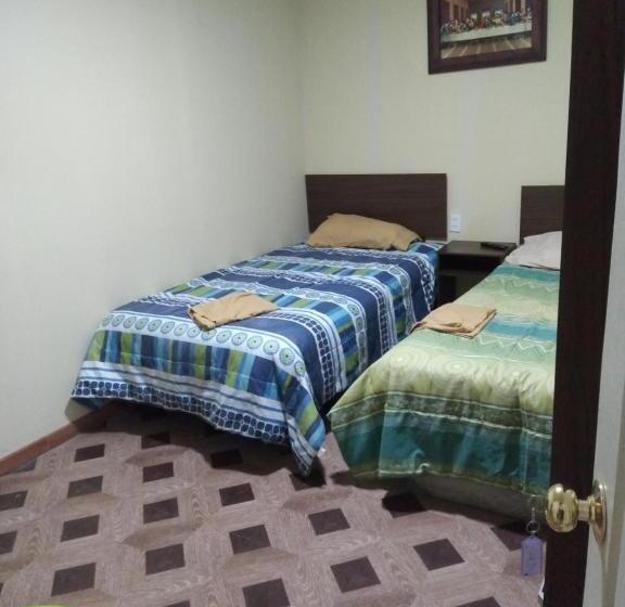 Пансион Hostal Miramar En Pleno Centro De Pozo Almonte