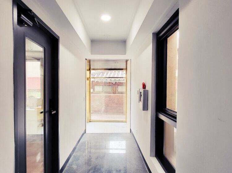 ペンション J.hill House