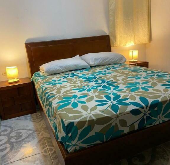 پانسیون Miss Titis Native Lodge