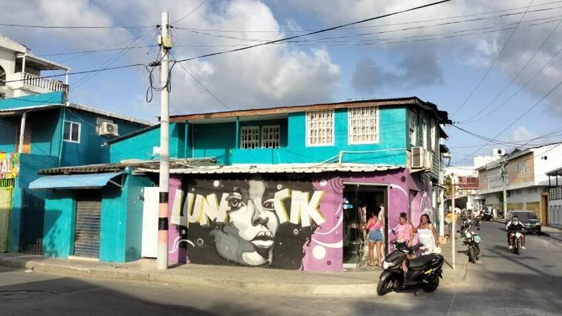 پانسیون Miss Titis Native Lodge