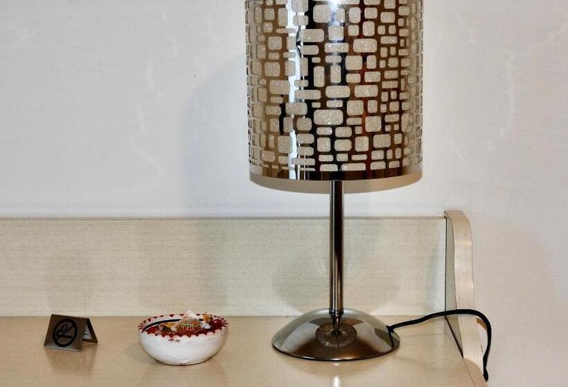 פנסיון Sole Tra I Pini   Foresteria Lombarda