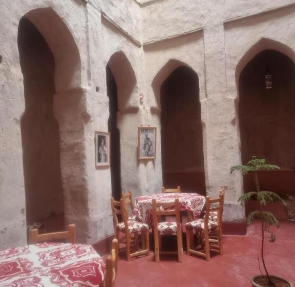 호스텔 Chez Yacob Tamnougalt