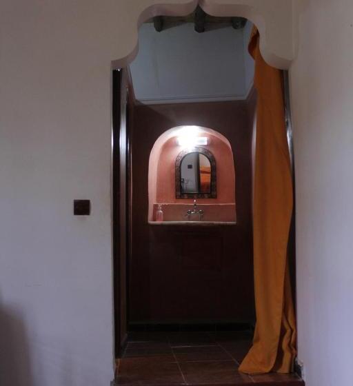 호스텔 Chez Yacob Tamnougalt