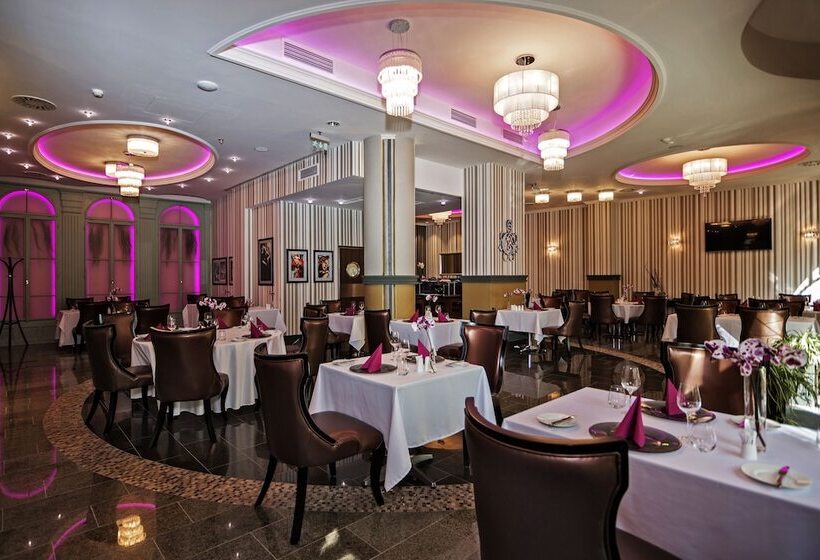 Grand Hotel Glorius Makó