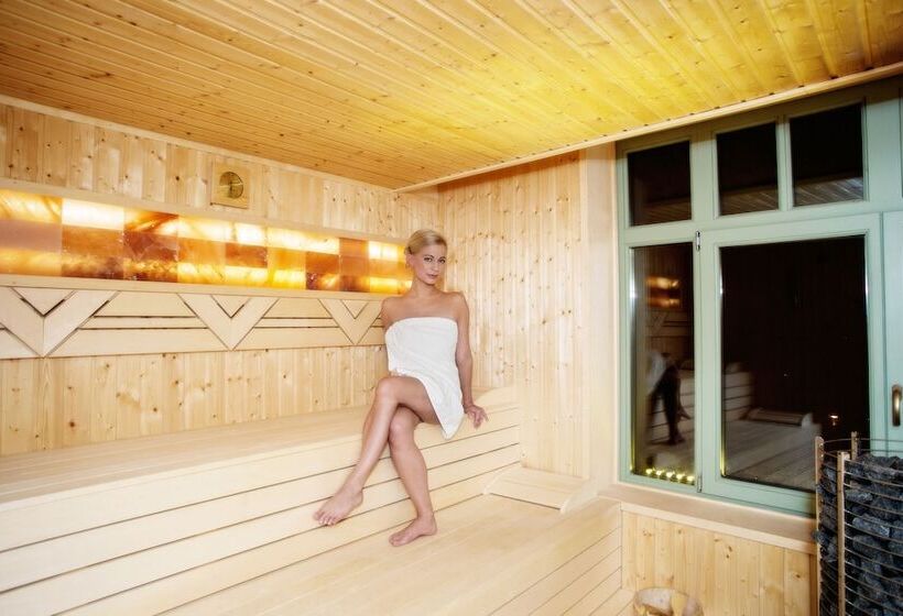 Grand Hotel Glorius Makó