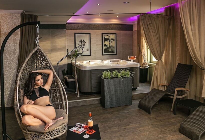 Grand Hotel Glorius Makó