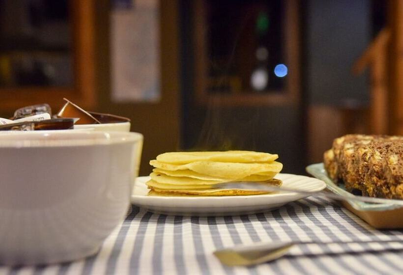 فندق فئة نجمة واحدة Del Glaciar Libertador