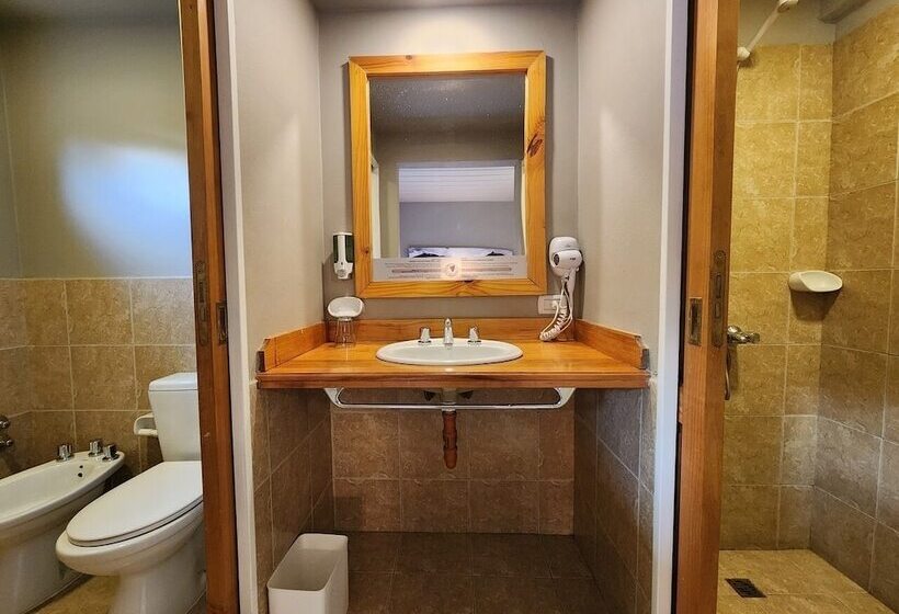 فندق فئة نجمة واحدة Del Glaciar Libertador