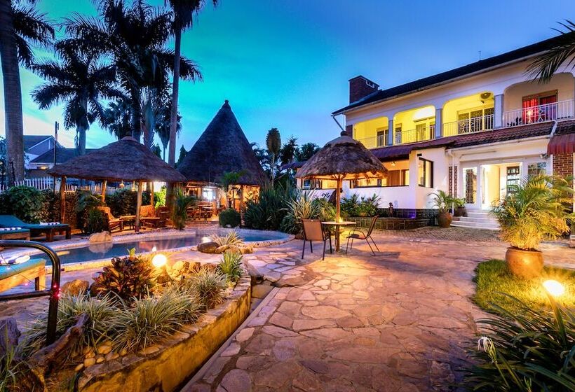 هتل 2 Friends Beach