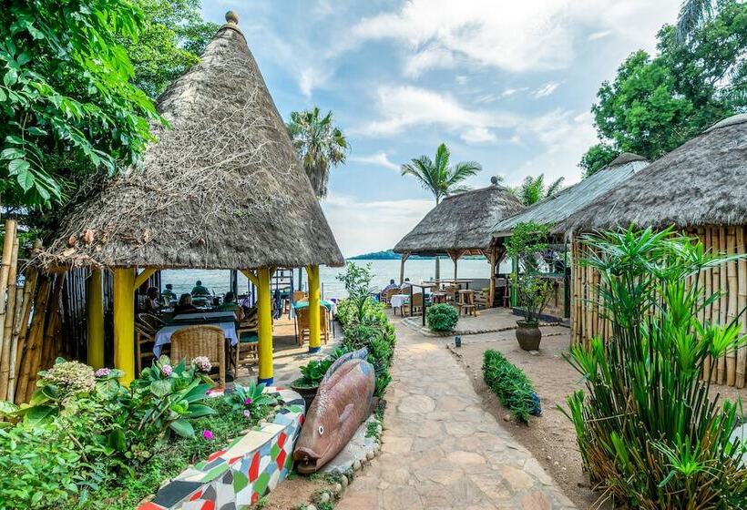 هتل 2 Friends Beach