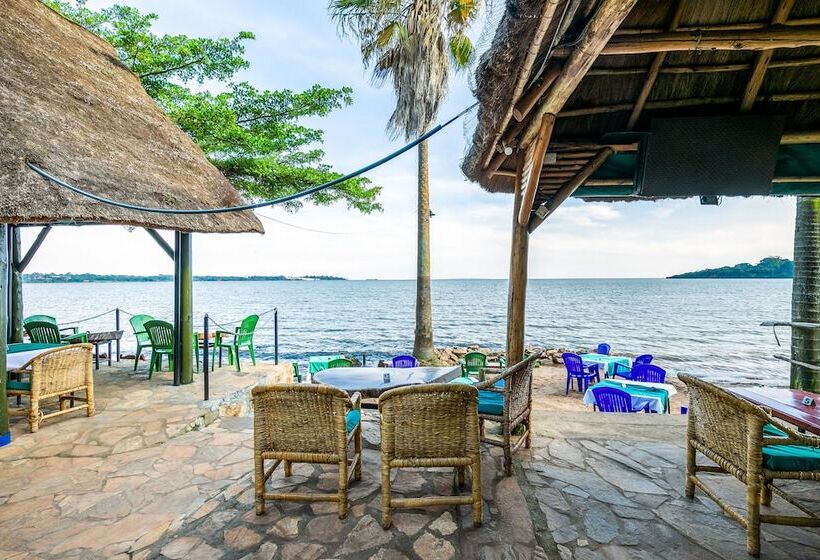 هتل 2 Friends Beach