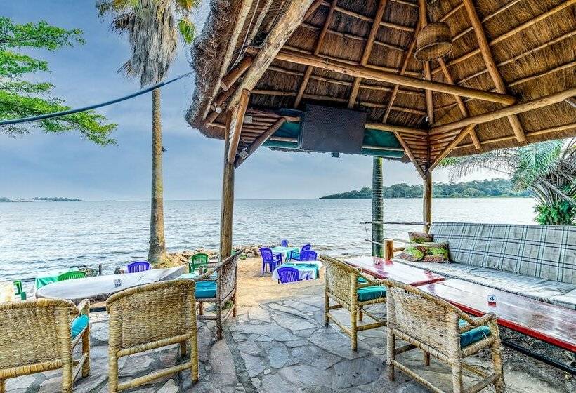 هتل 2 Friends Beach