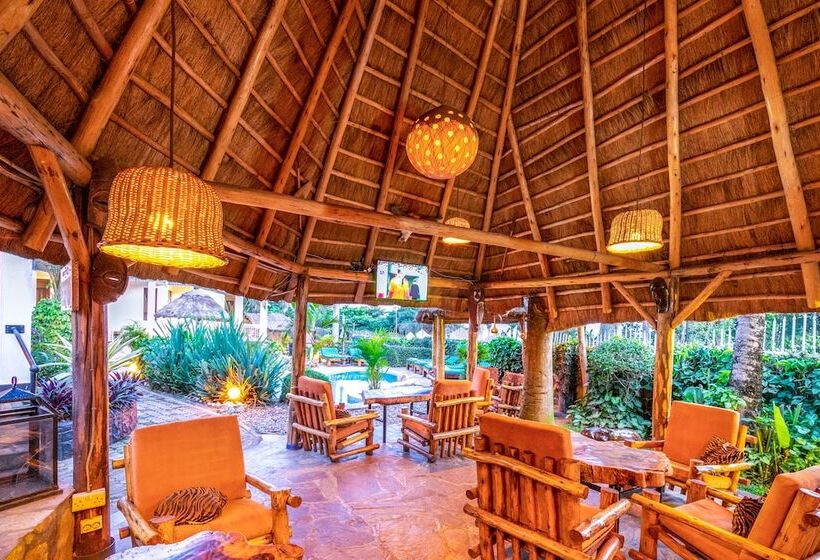 هتل 2 Friends Beach