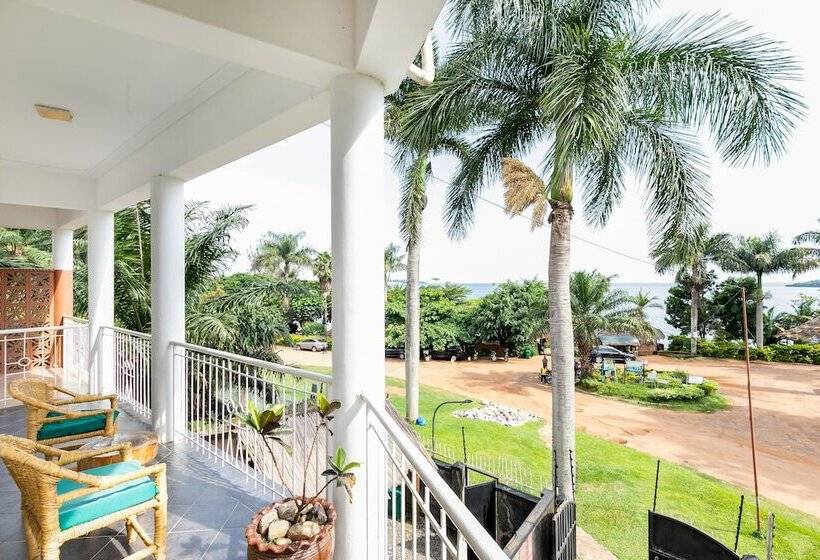 هتل 2 Friends Beach