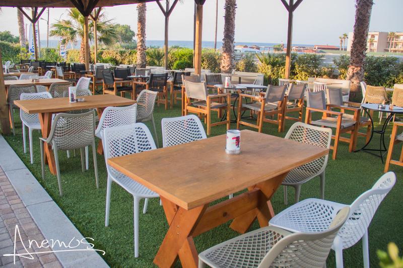 בית מלון כפרי Anemos Suites By Estia