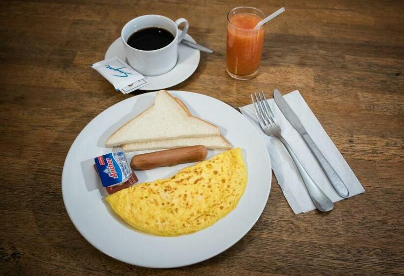 ホテル Anggie Stay