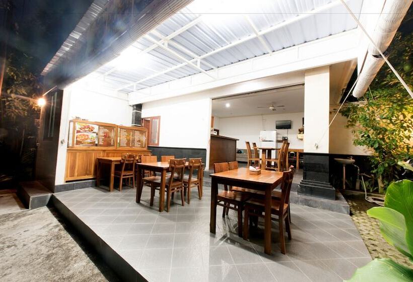 ホテル Anggie Stay