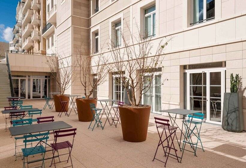 Aparthotel Adagio Access La Défense Puteaux