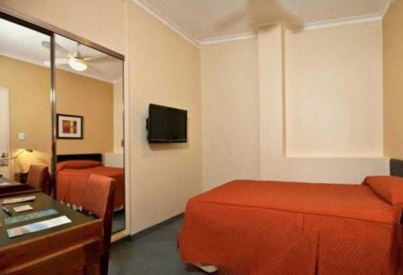 هتل Austral Express