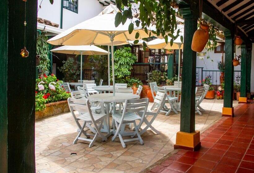 هتل Bahía Olivo Boutique & Spa