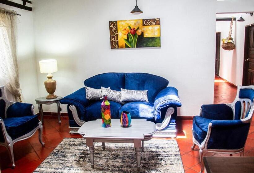 هتل Bahía Olivo Boutique & Spa