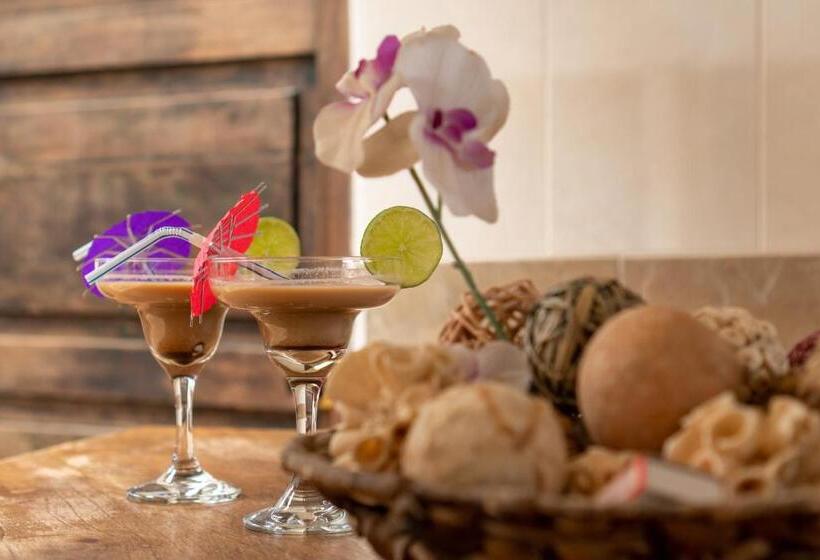 هتل Bahía Olivo Boutique & Spa