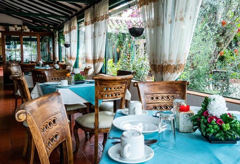 هتل Bahía Olivo Boutique & Spa