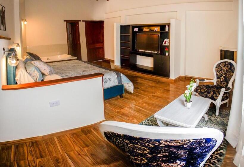 هتل Bahía Olivo Boutique & Spa