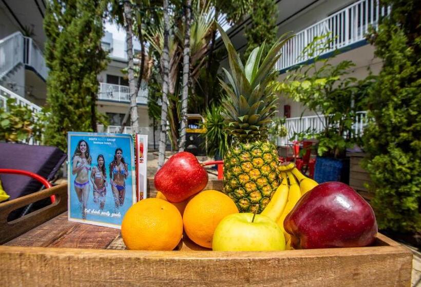 Отель Beachside All Suites