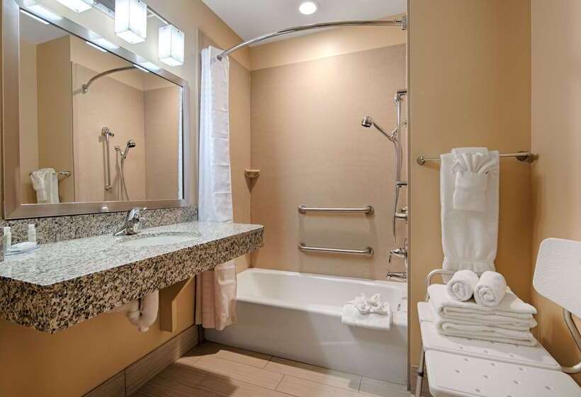 فندق Wyndham Garden Lancaster Ca