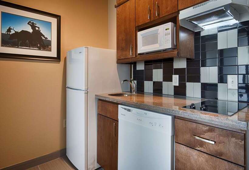 בית מלון כפרי Best Western Plus Fort Stockton