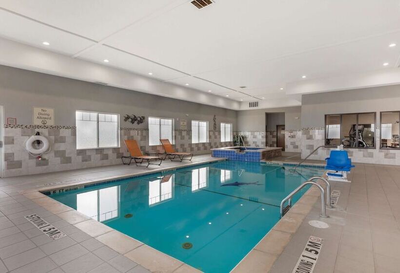 בית מלון כפרי Best Western Plus Fort Stockton