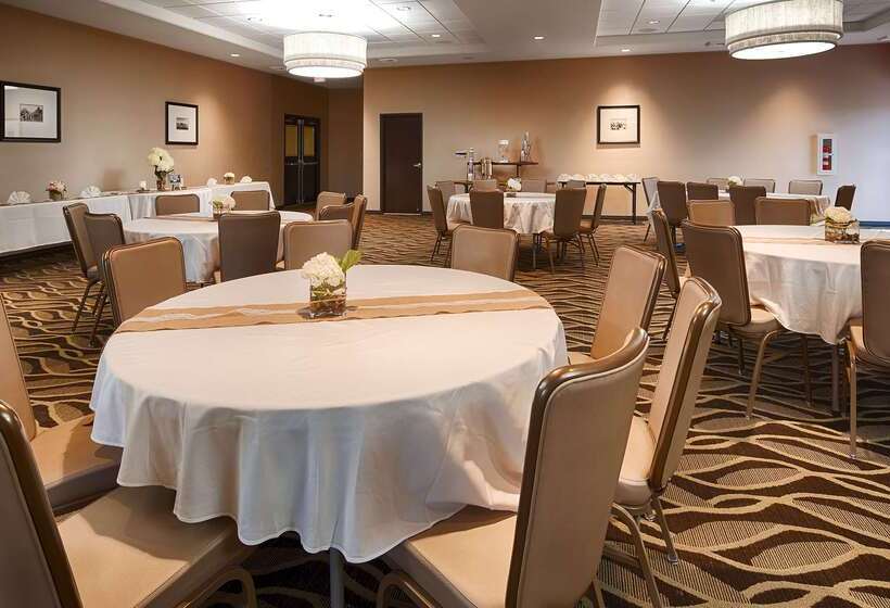 فندق Best Western Plus Havre Inn & Suites