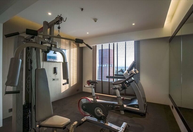 هتل Best Western Plus Maple Leaf