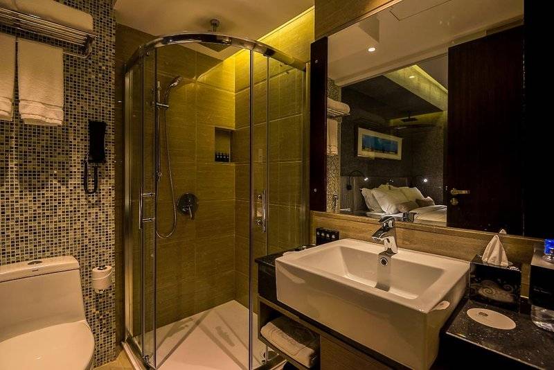 هتل Best Western Plus Maple Leaf