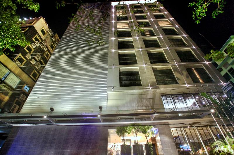 هتل Best Western Plus Maple Leaf